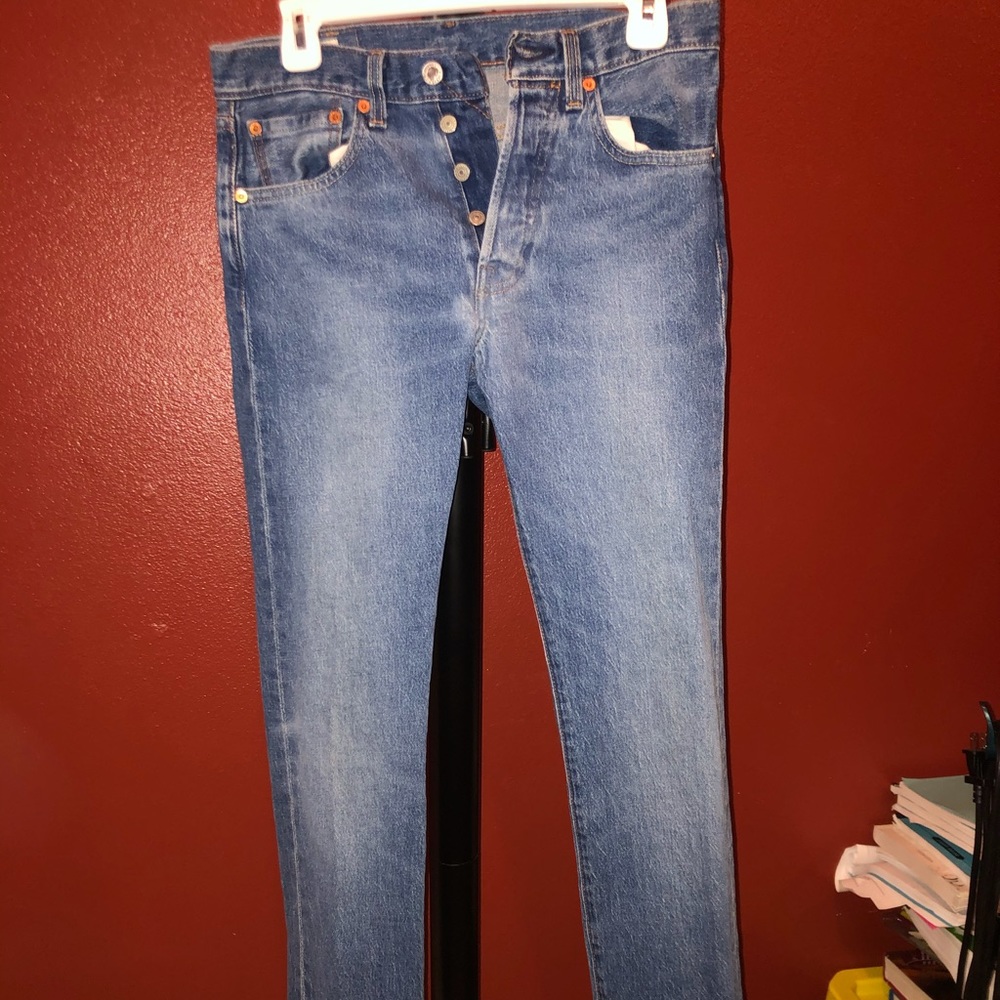 Levi’s Premium - Medium Wash 28x32 501’s